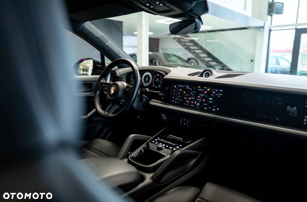 Porsche Cayenne Turbo E-Hybrid PHEV - 27