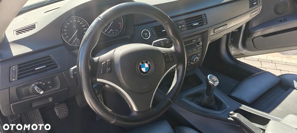 BMW Seria 3 320d DPF - 11
