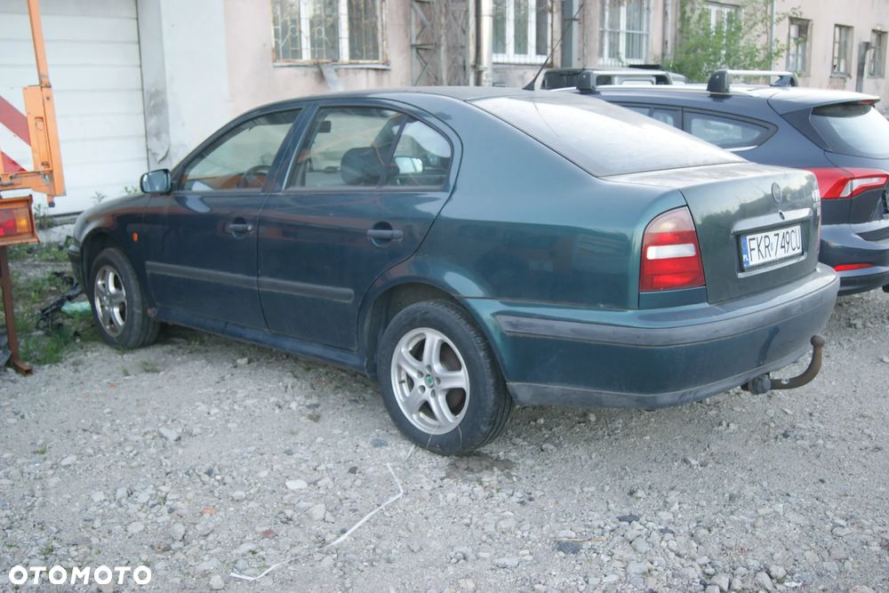 Skoda Octavia 1.6 Elegance - 3