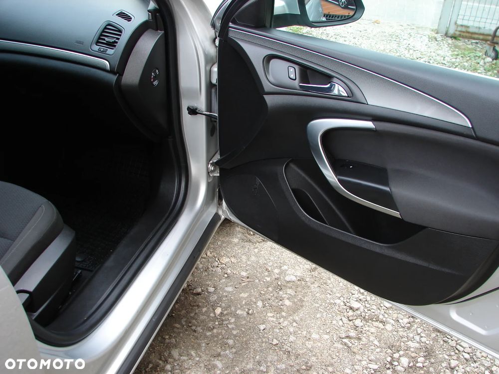 Opel Insignia - 17