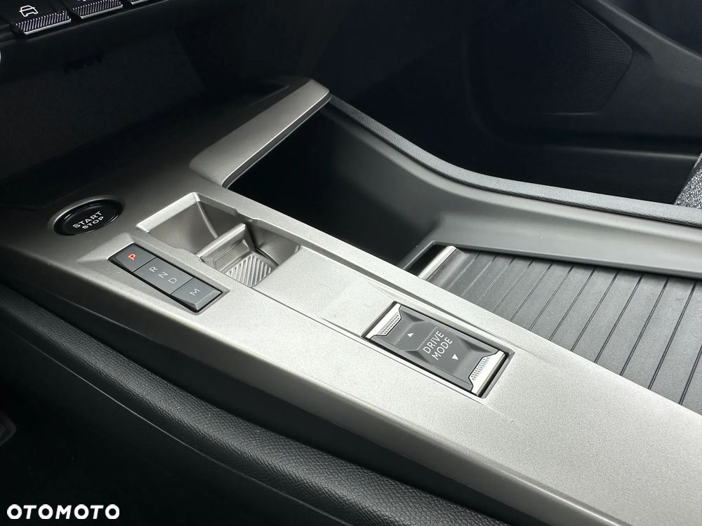 Peugeot 308 1.5 BlueHDi Allure S&S EAT8 - 27