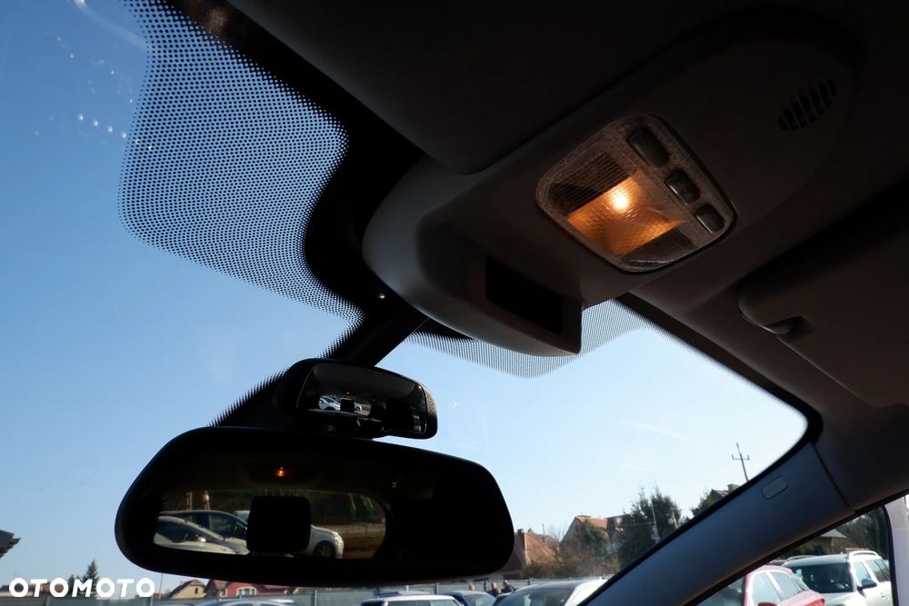 Peugeot 5008 HDI FAP 110 EGS6 Tendance - 18