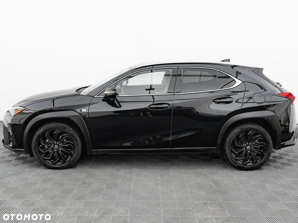Lexus UX - 10