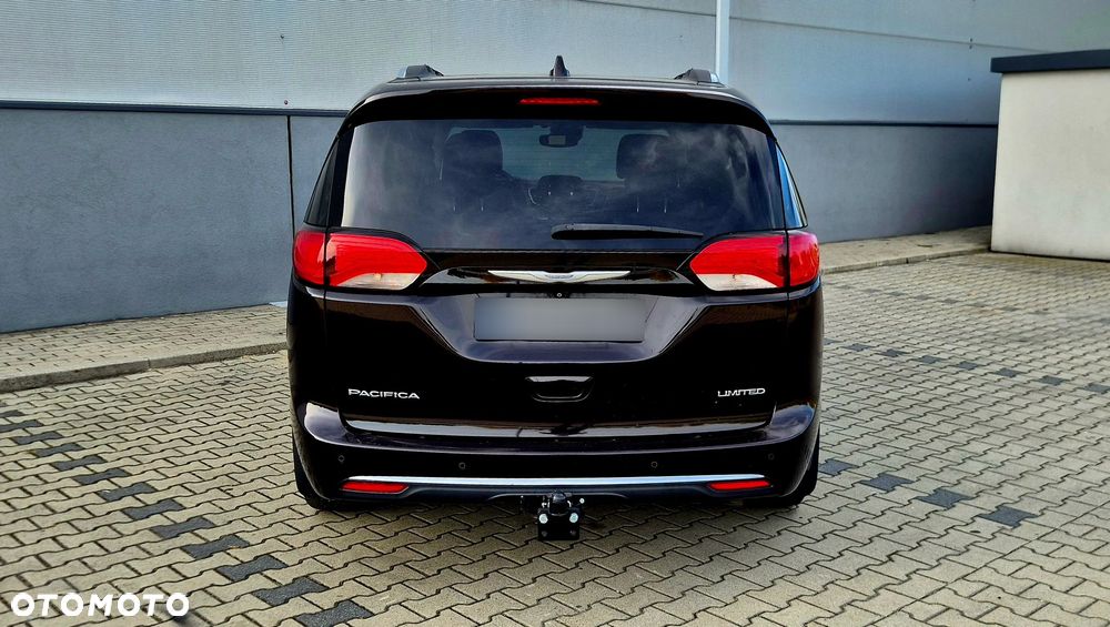 Chrysler Pacifica - 7