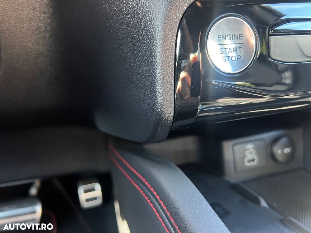 Ford Kuga 2.5 Duratec FWD PHEV ST-Line X - 17