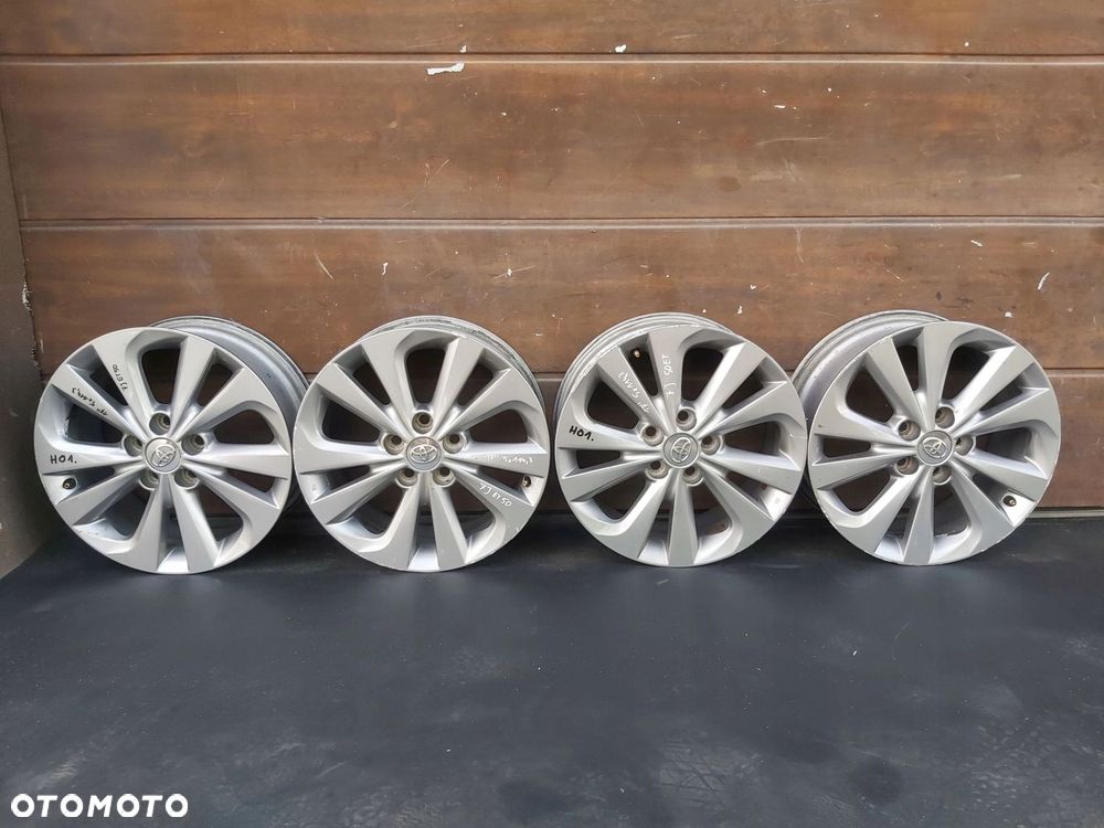 Toyota Auris Corolla E16 E18 Avensis T27 Alufelgi felgi 17 5x114,3 7J et50 - 1