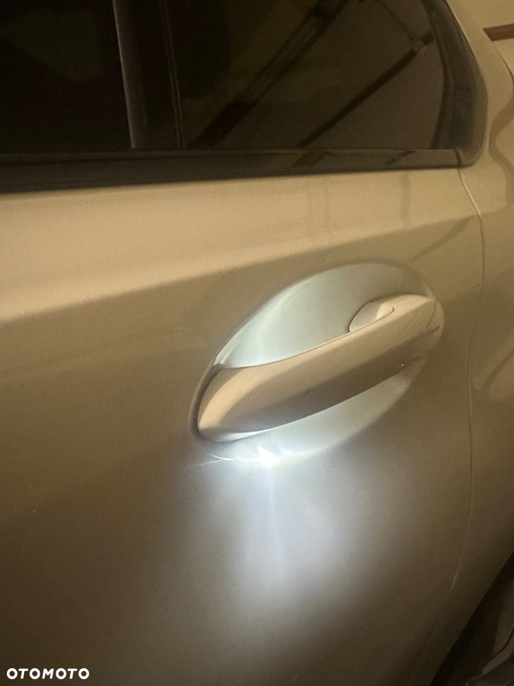 BMW Seria 3 318i M Sport - 13