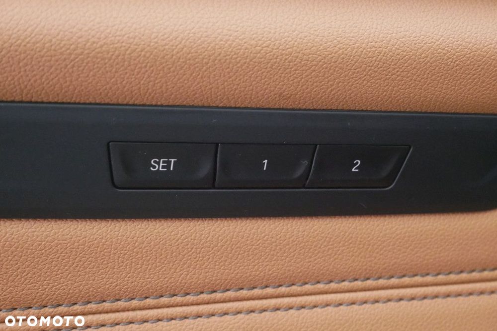 BMW Seria 5 520d xDrive - 35