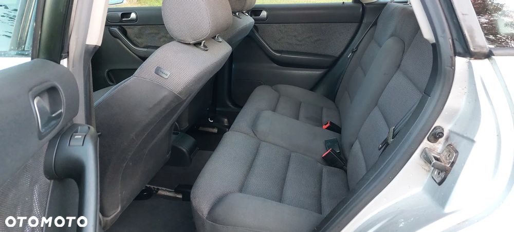 Audi A3 ver-a3-1-6-ambiente - 13