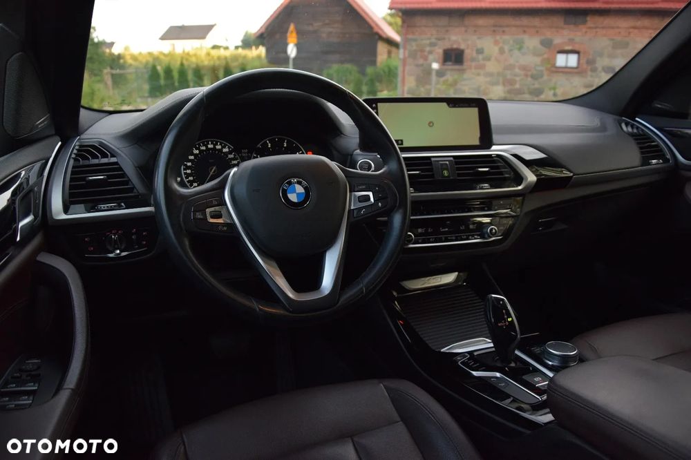 BMW X3 xDrive25d Luxury Line - 24