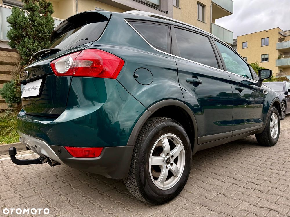 Ford Kuga 2.0 TDCi 2x4 Titanium - 4