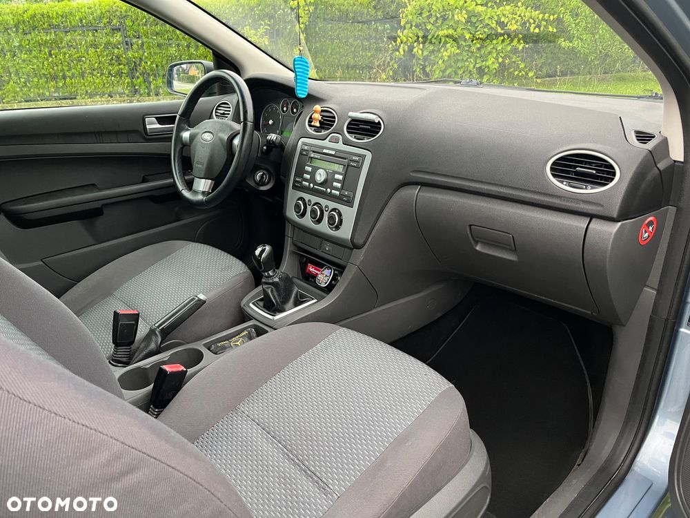 Ford Focus 1.6 Sport - 23