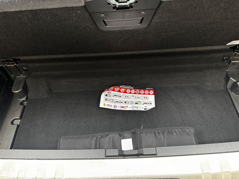 BMW Seria 3 330e xDrive M Sport - 29