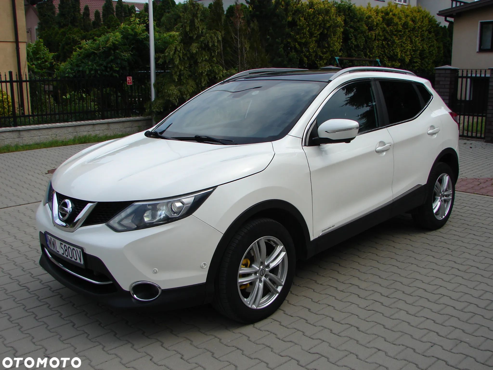 Nissan Qashqai 1.6 DCi 4x4 Tekna - 1