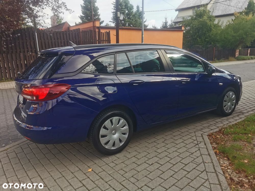 Opel Astra 1.6 D Automatik Start/Stop Dynamic - 4