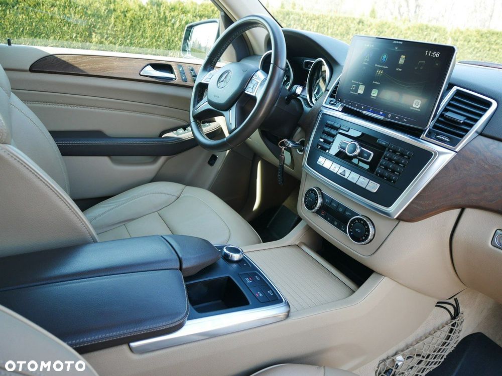 Mercedes-Benz ML - 10