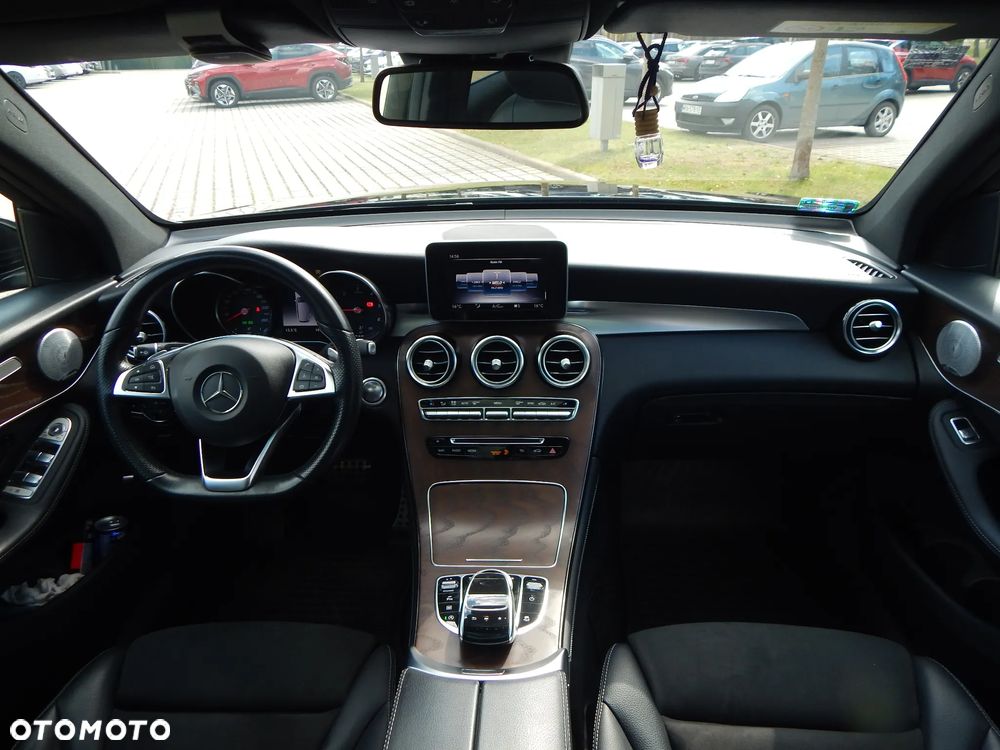 Mercedes-Benz GLC - 27