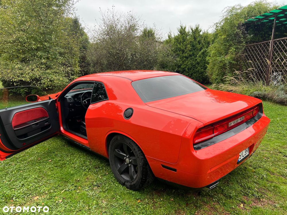 Dodge Challenger - 23
