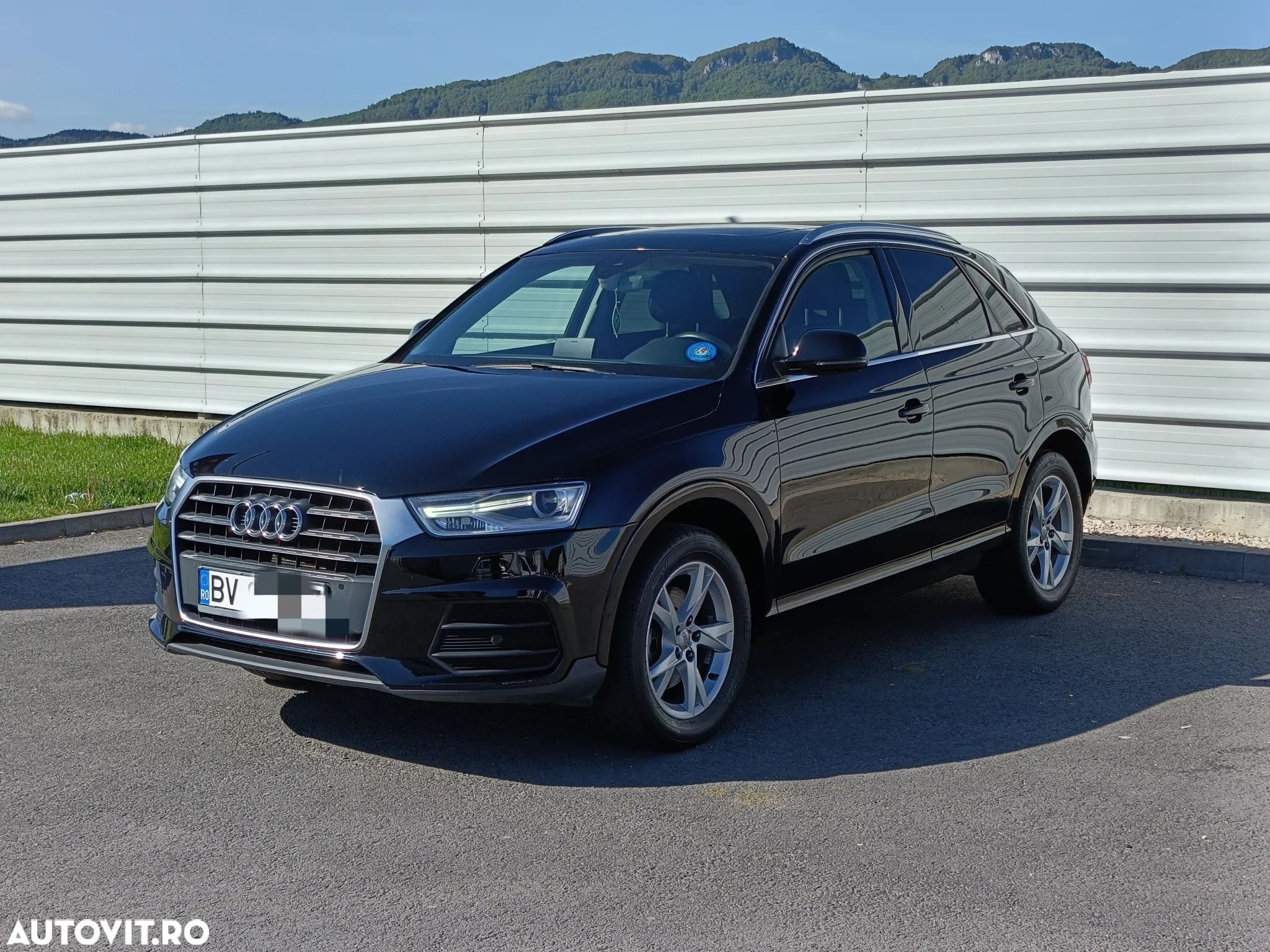 Audi Q3 2.0 TDI - 1