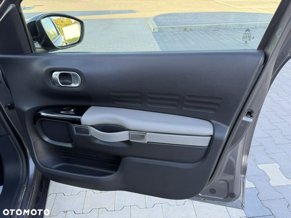 Citroën C4 Cactus 1.2 PureTech GPF Live - 29