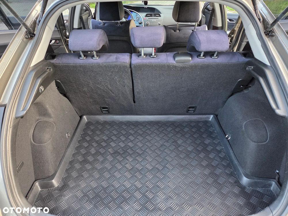 Honda Civic 1.8 Executive - 22