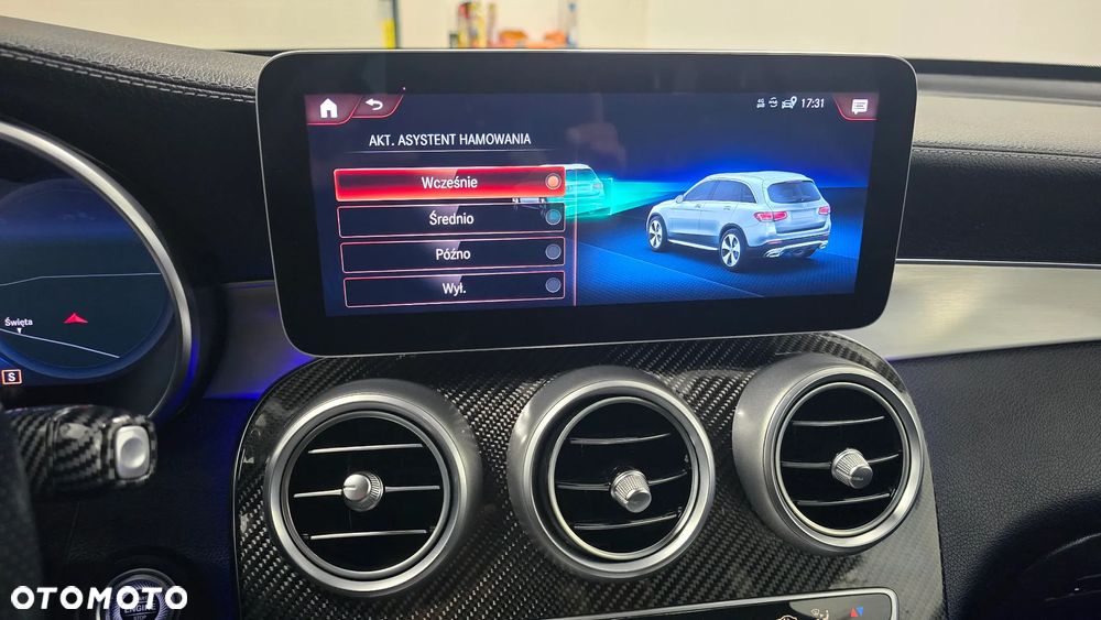 Mercedes-Benz GLC 220 d 4Matic 9G-TRONIC AMG Line Plus - 26