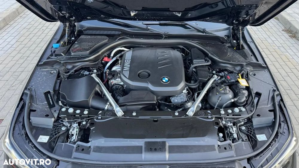 BMW Seria 5 520d AT MHEV - 38
