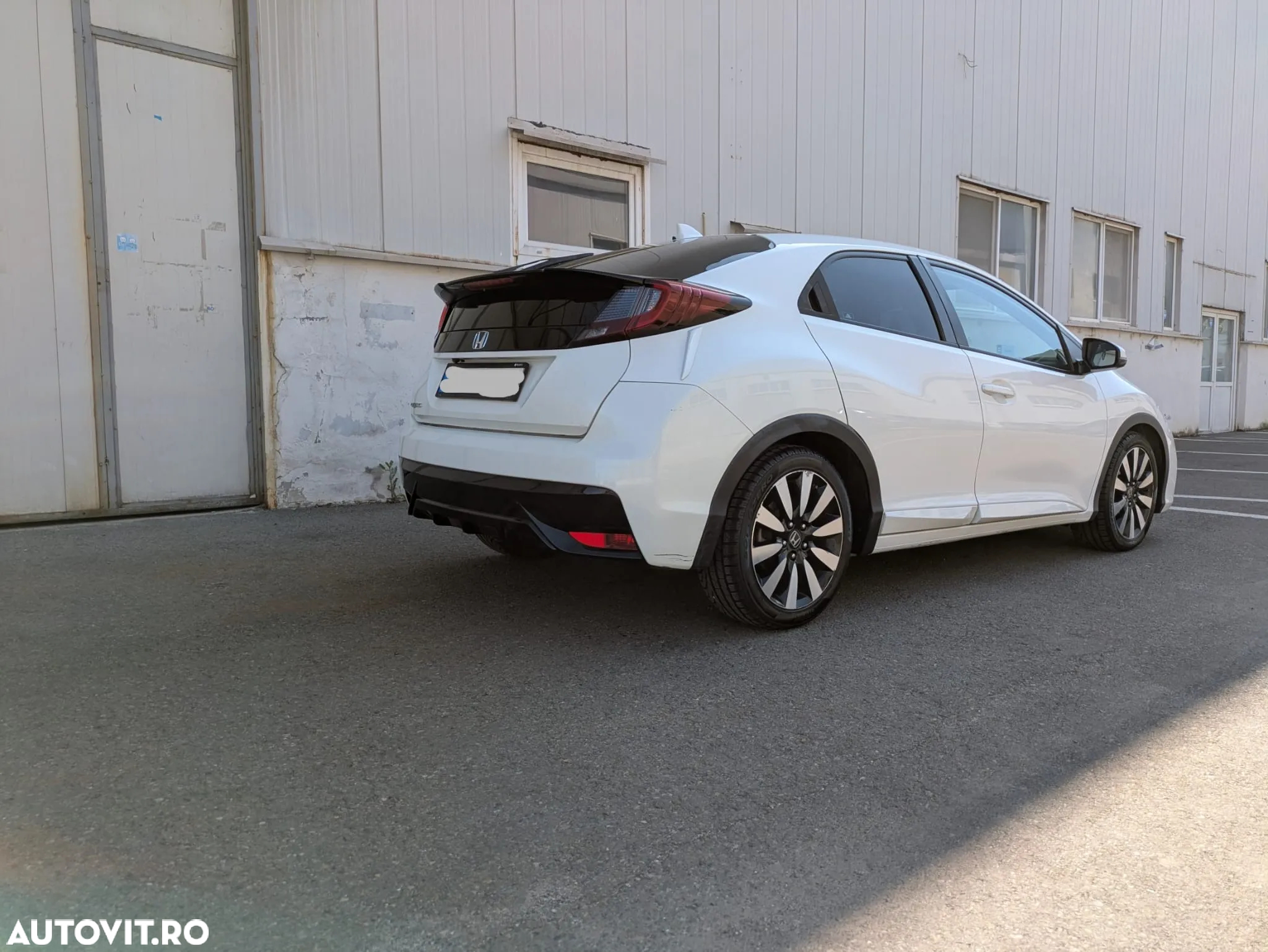 Honda Civic 1.8 i-VTEC MT Elegance Winter Pack - 3