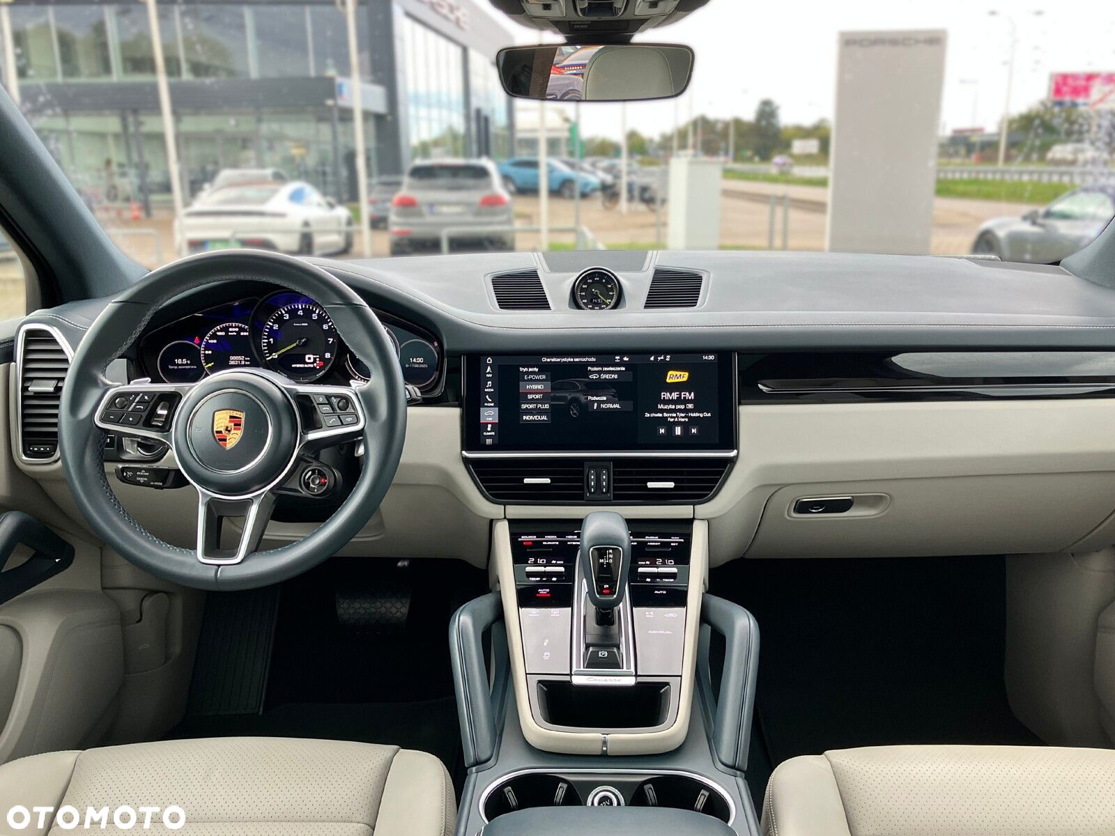 Porsche Cayenne - 15