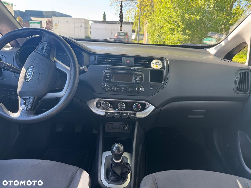Kia Rio - 14