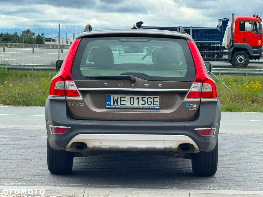 Volvo XC 70 T6 AWD Momentum - 5