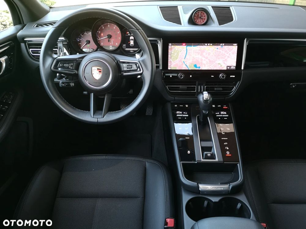 Porsche Macan Standard - 12