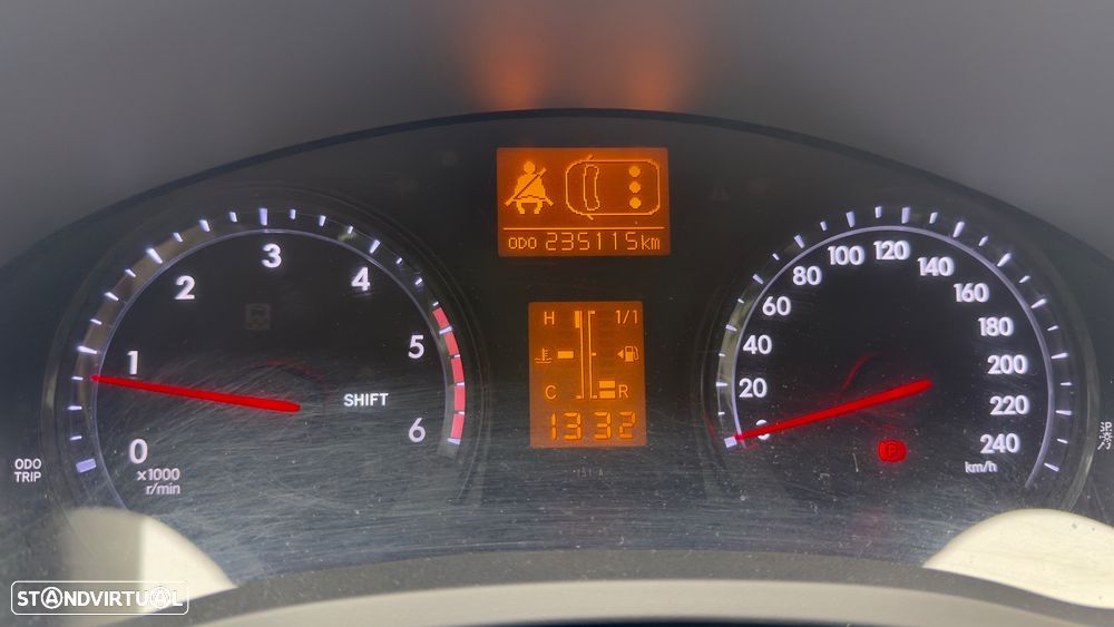 Toyota Avensis SW 2.0 D-4D - 14