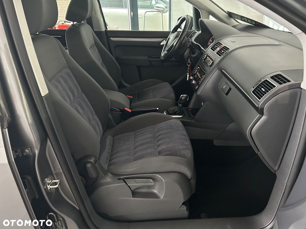 Volkswagen Touran 2.0 TDI BMT Comfortline DSG - 29