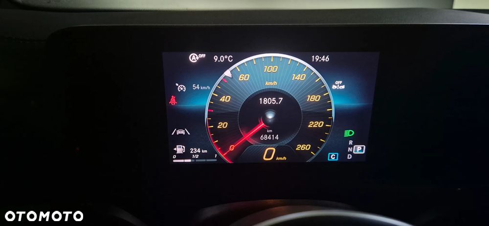 Mercedes-Benz CLA 200 7G-DCT AMG Line - 4