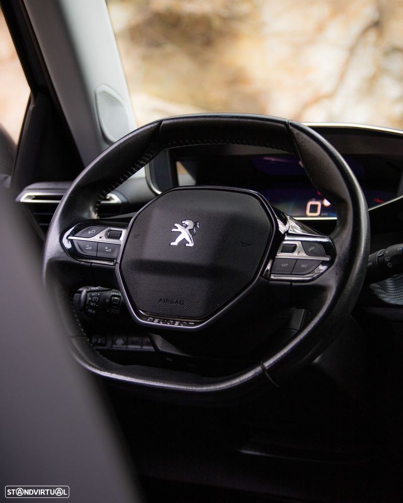 Peugeot 2008 1.2 PureTech Allure Pack - 16