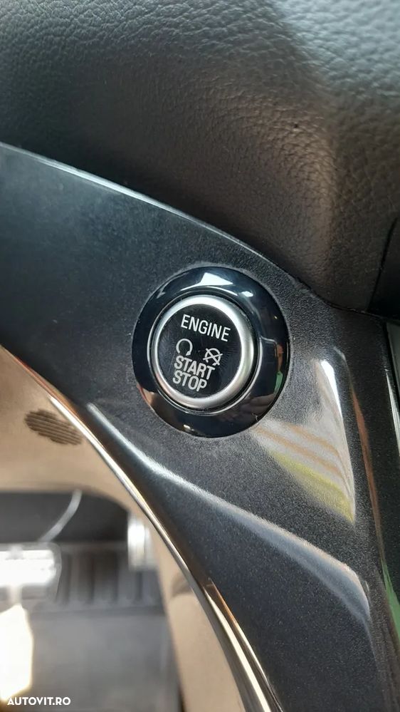 Ford Kuga 2.0 TDCi 4WD Powershift ST-Line - 20