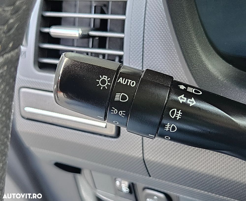 Toyota Auris - 24