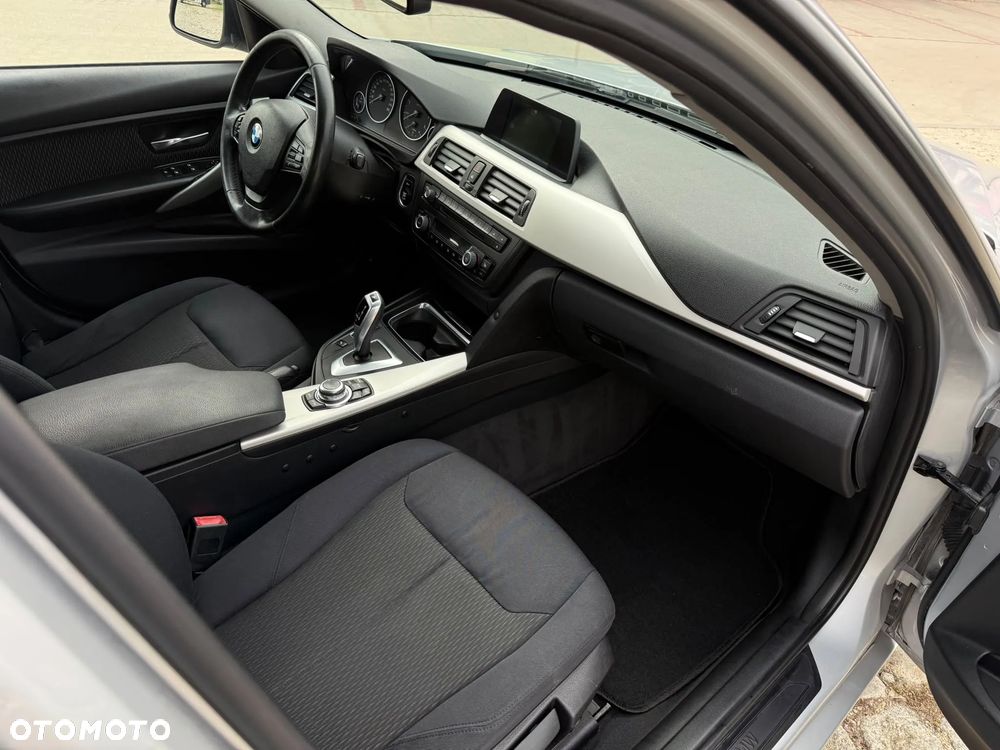 BMW Seria 3 - 17