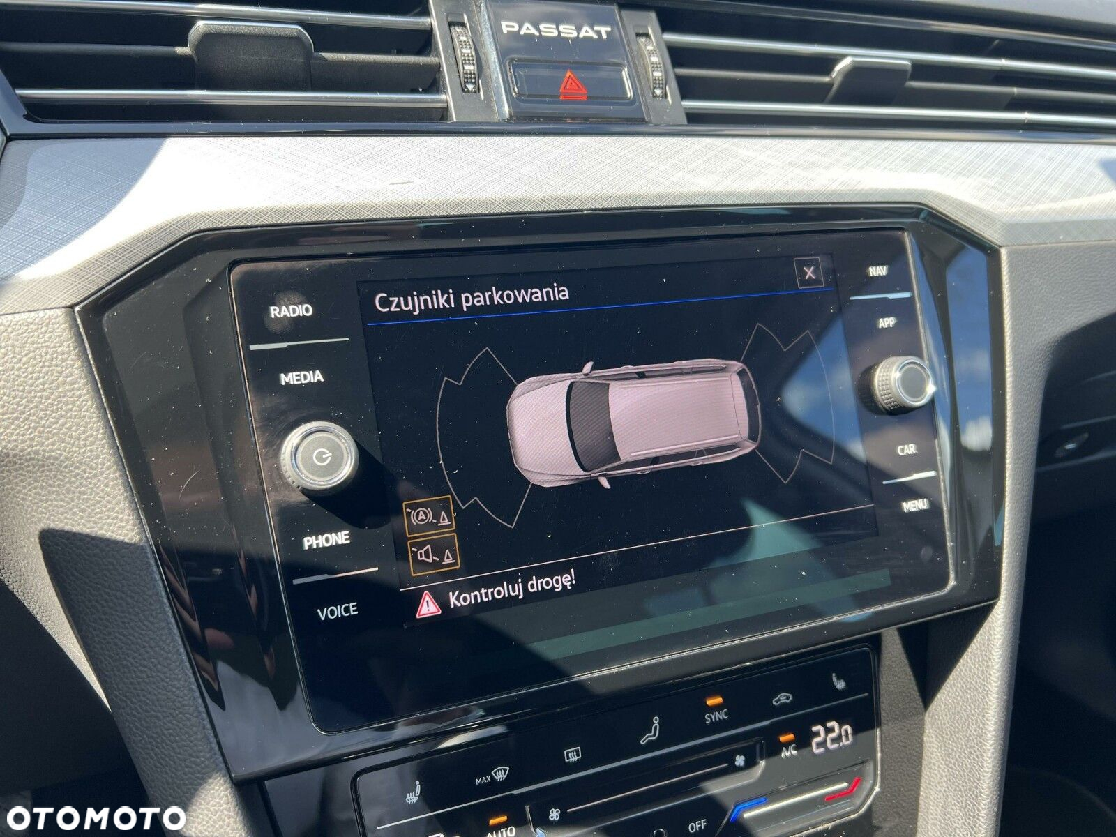 Volkswagen Passat - 25