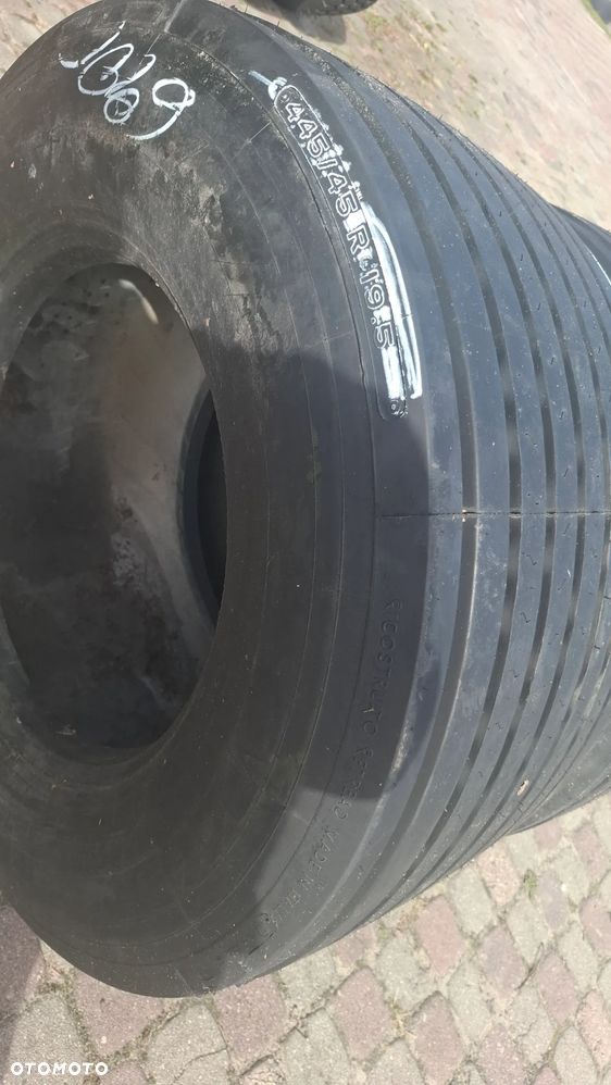 BIEŻNIKOWANE 445/45R19.5 - 3