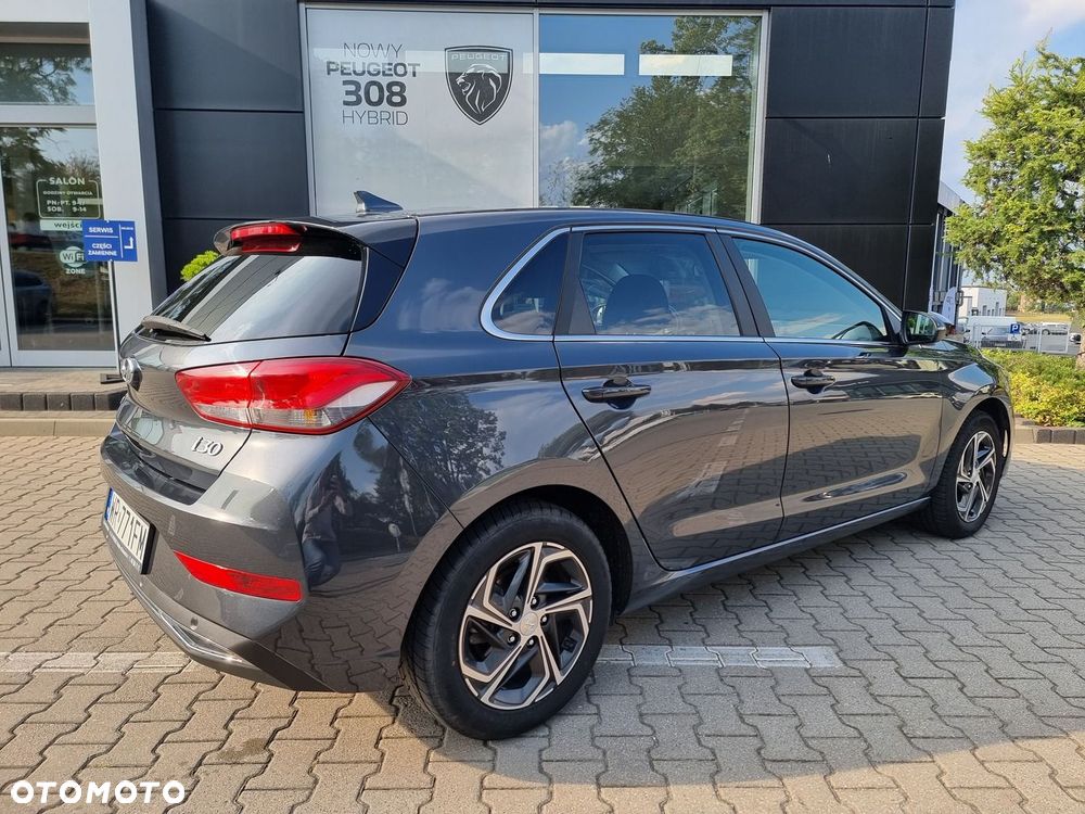 Hyundai i30 1.5 DPI Smart - 12