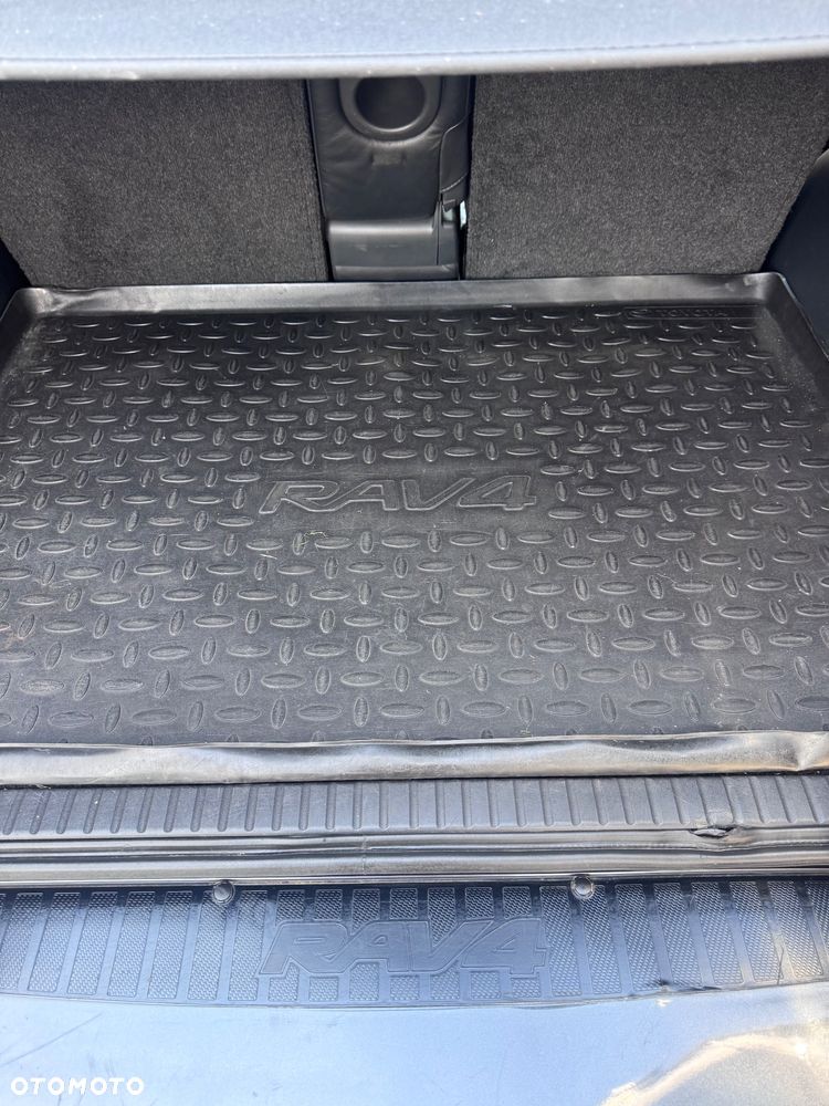 Toyota RAV4 2.2 D-CAT Premium - 17