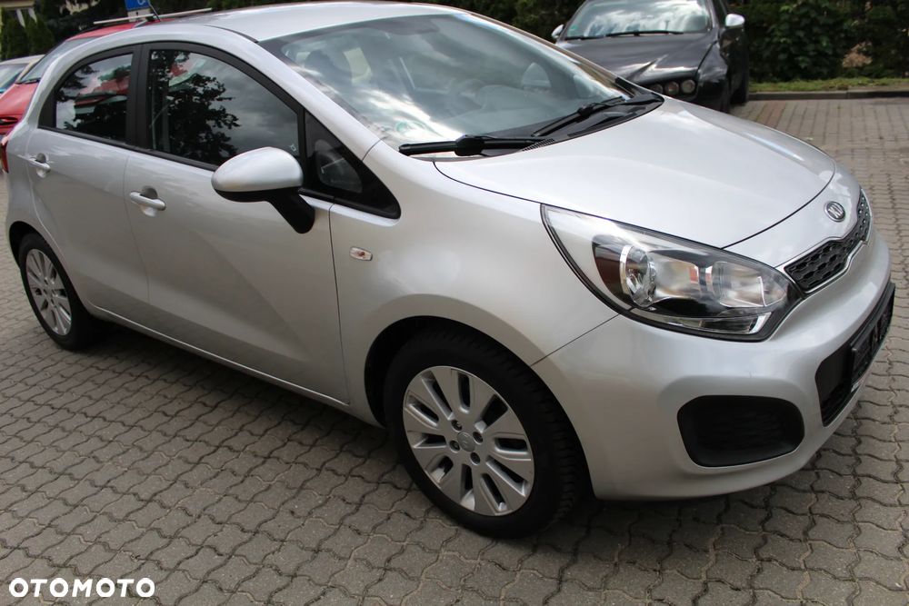 Kia Rio - 4