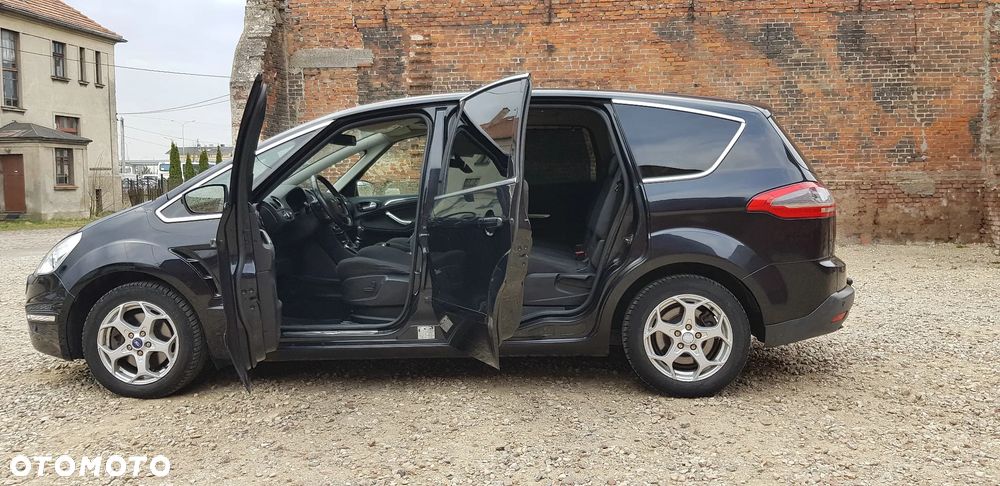 Ford S-Max - 12