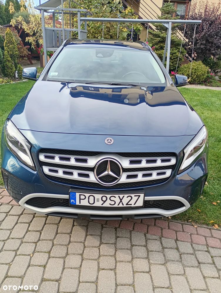 Mercedes-Benz GLA - 18