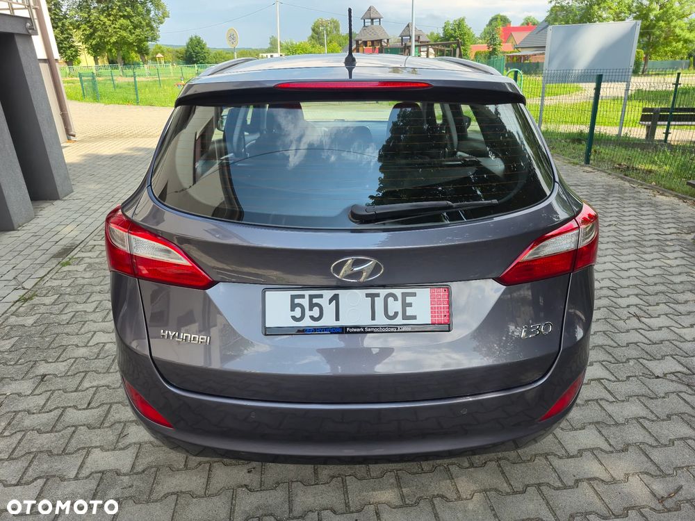 Hyundai i30 blue Kombi 1.6 GDi Trend - 5