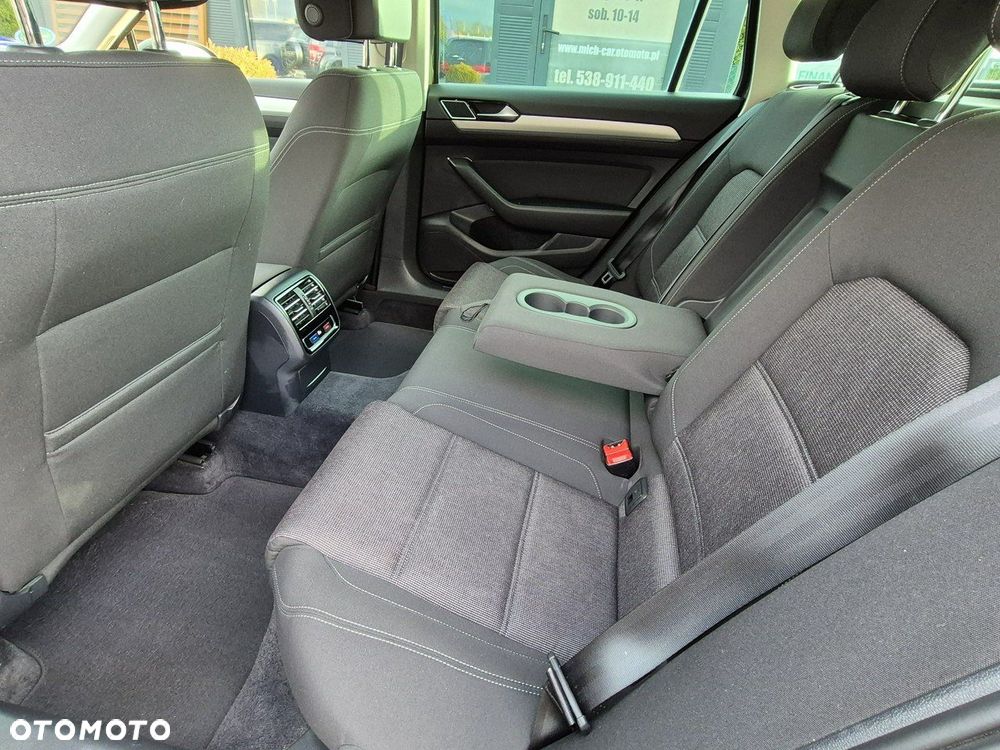 Volkswagen Passat Variant - 7