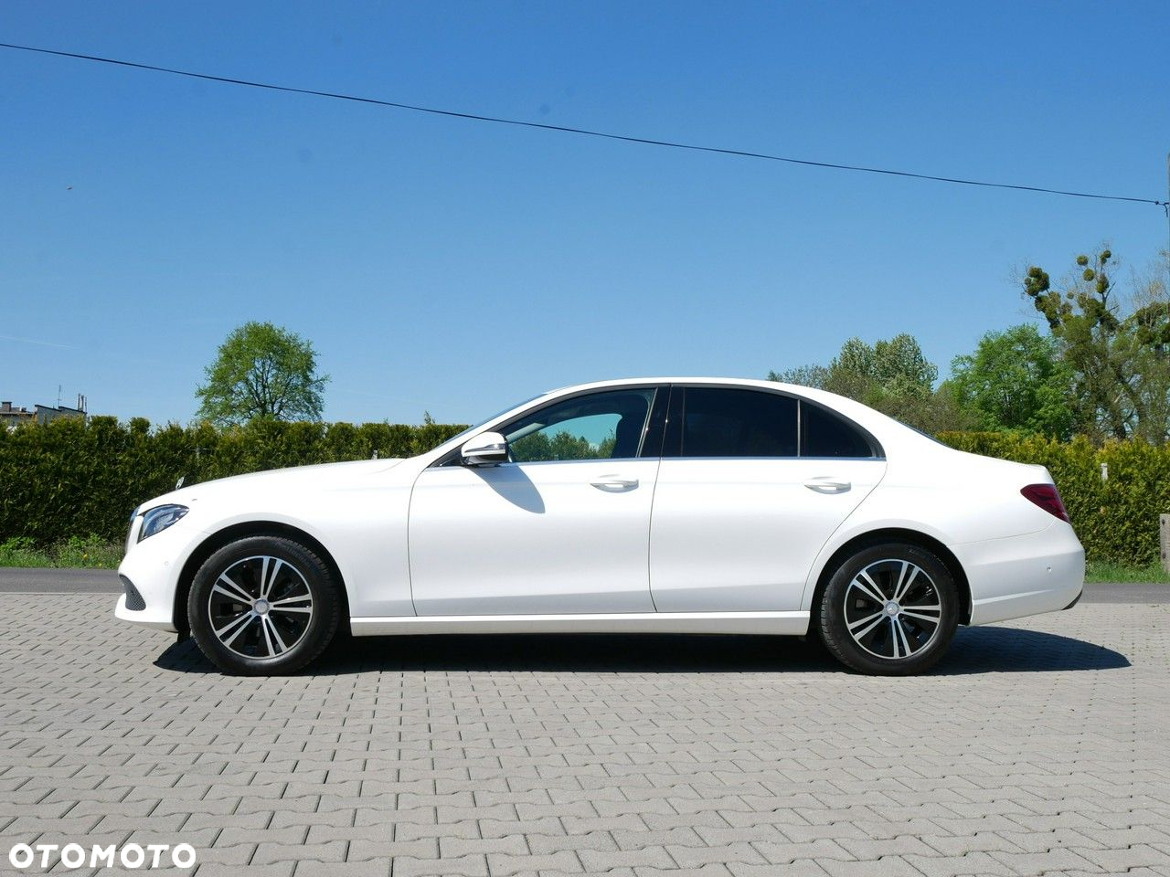 Mercedes-Benz Klasa E 220 d 9G-TRONIC - 2