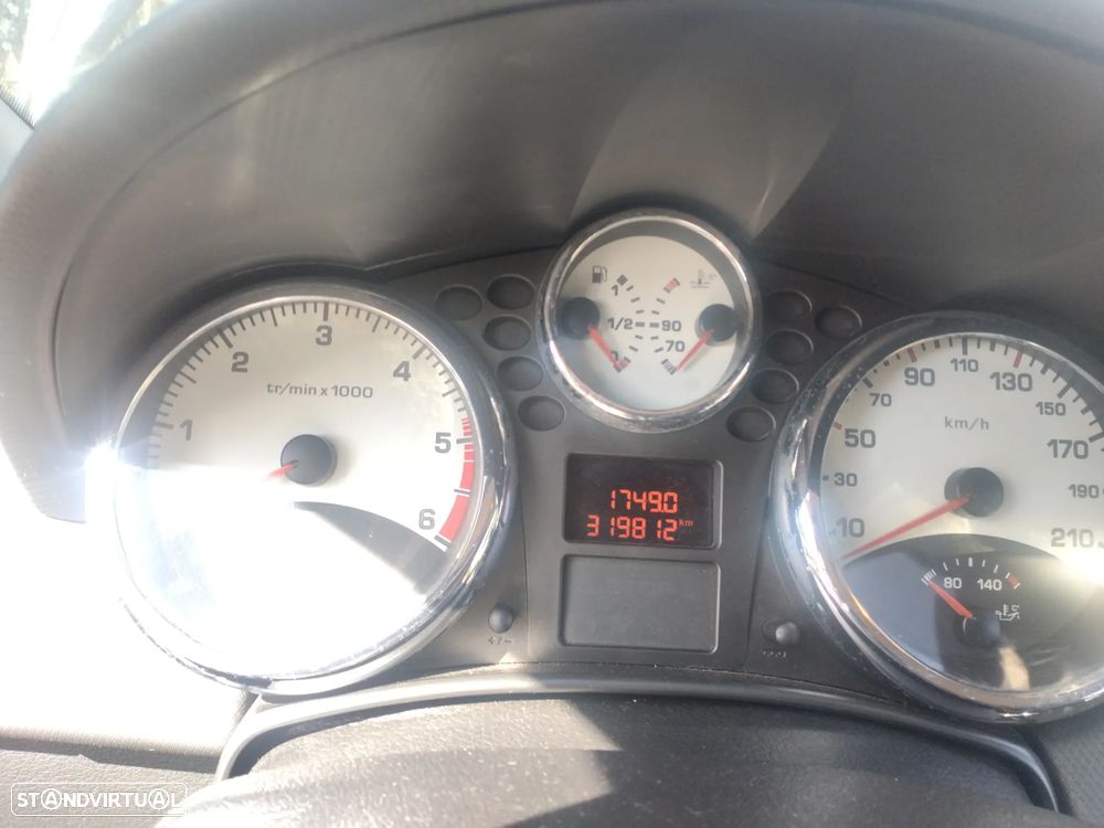 Peugeot 207 1.6 HDi Sport - 10